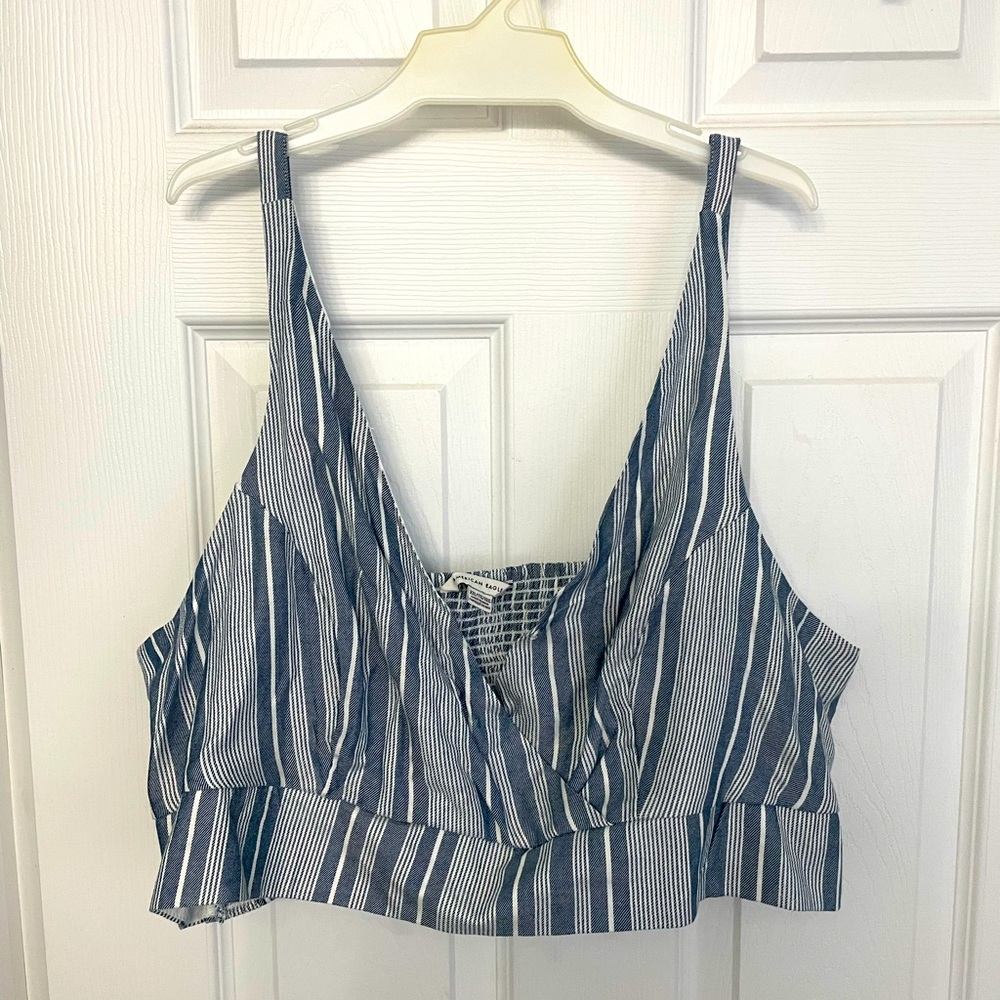 ✨American Eagle blue pinstriped cropped tank